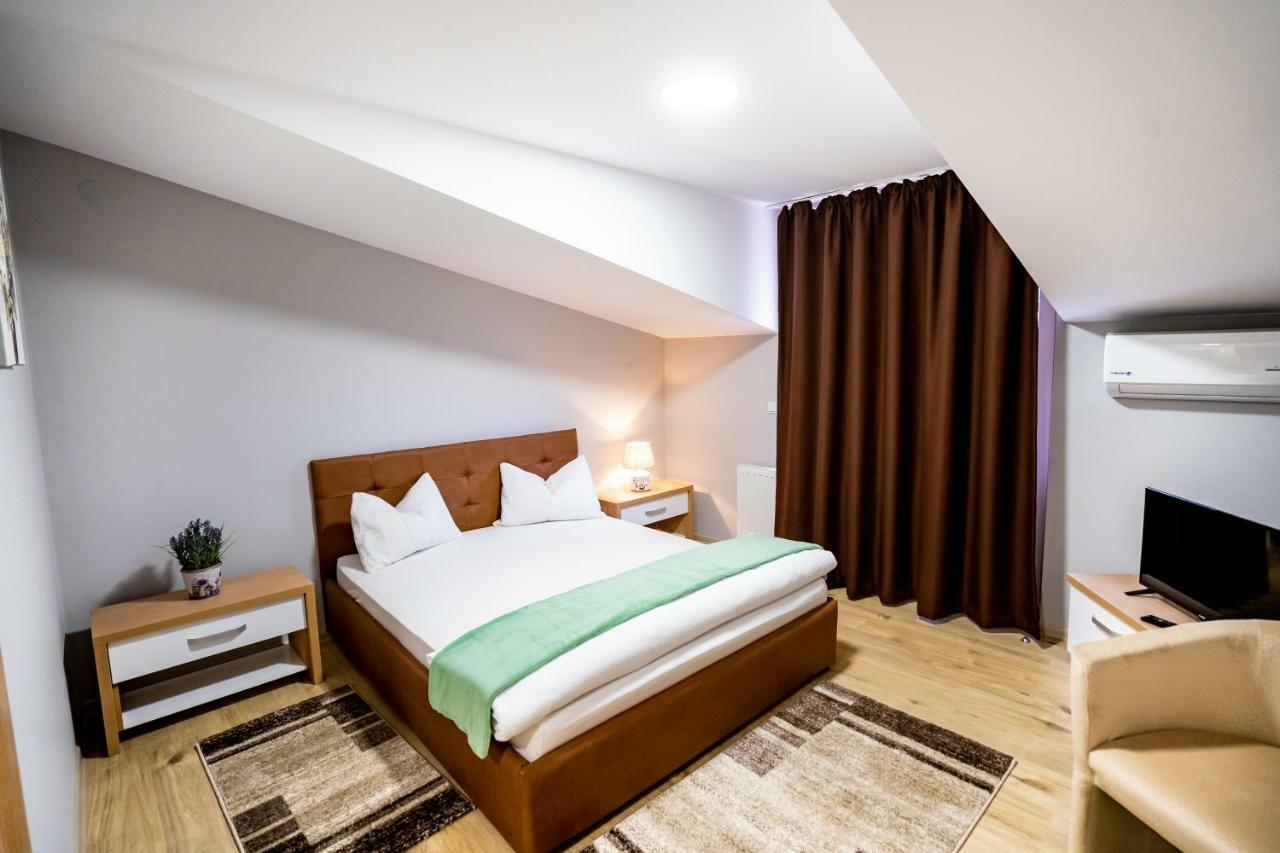 Casa Blum Ξενοδοχείο Lugoj Εξωτερικό φωτογραφία